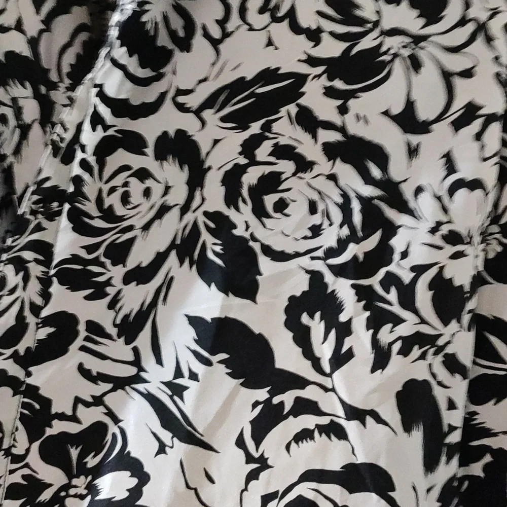 Floral shirt - Picture 3 of 3